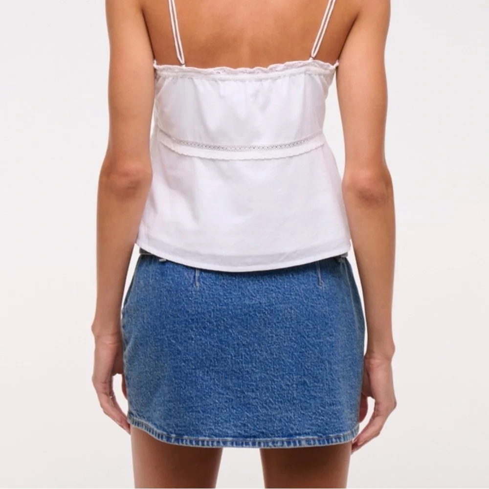 A&F Mid Rise Belted Denim Mini Skort - Picture 2 of 6